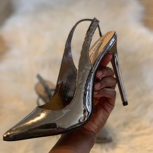 Metallic sling back heel